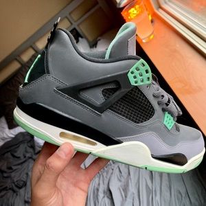 Jordan retro “green glow” 4’s